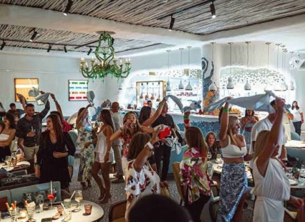 8 Best Friday Evening Brunches in Dubai to Book in 2026