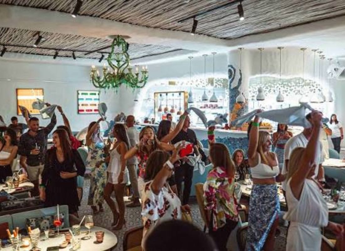 8 Best Friday Evening Brunches in Dubai to Book in 2026